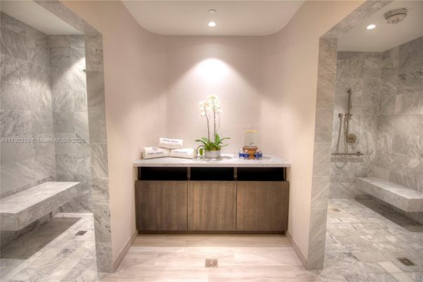 Bathroom, Interior, Marble, Marble Walls, Recessed Lighting