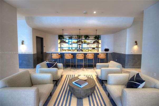Interior, Living room, Pendant Lights, Recessed Lighting