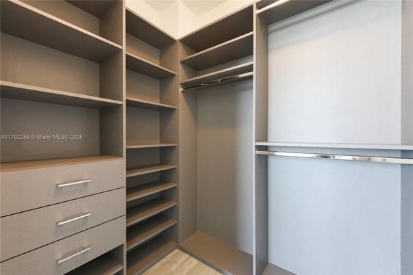 Interior, Walk-in Closets