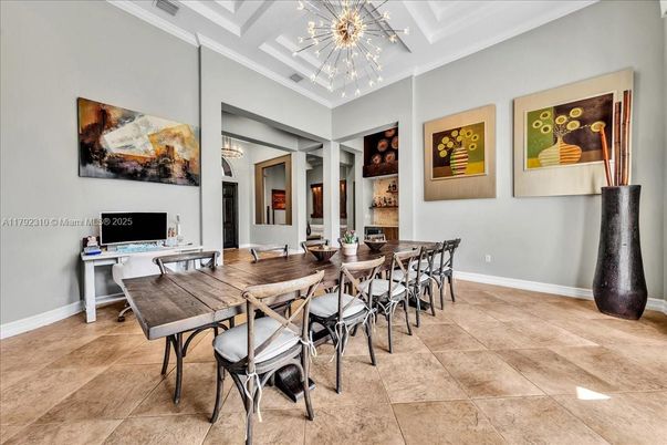 Chandelier, Dining room, Interior, Pendant Lights