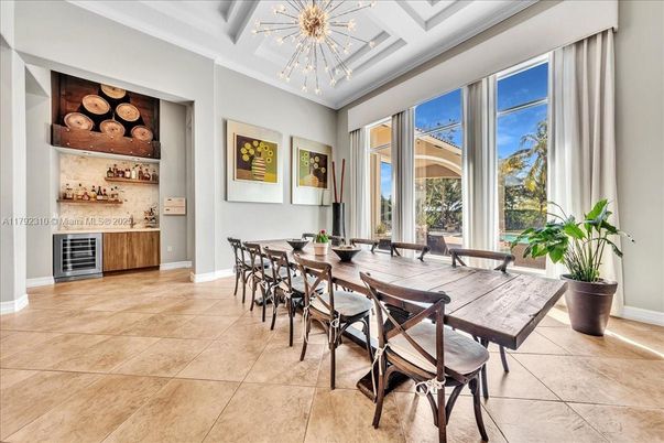 Dining room, Interior