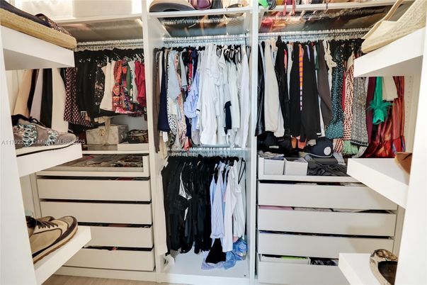Interior, Walk-in Closets