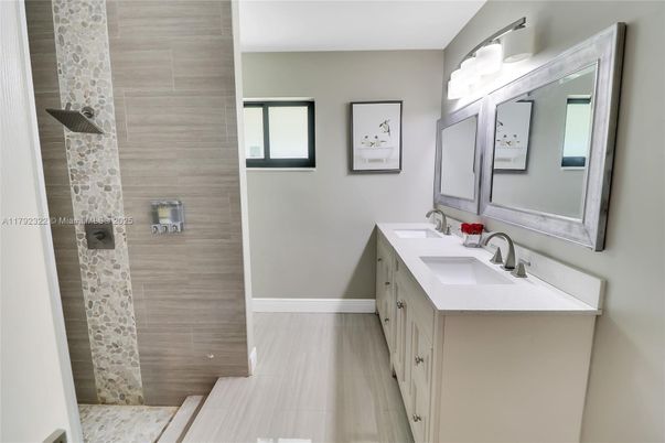 Bathroom, Dual Sink Vanities, Interior