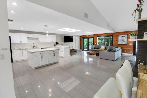 Interior, Kitchen, Living room, Pendant Lights, Recessed Lighting