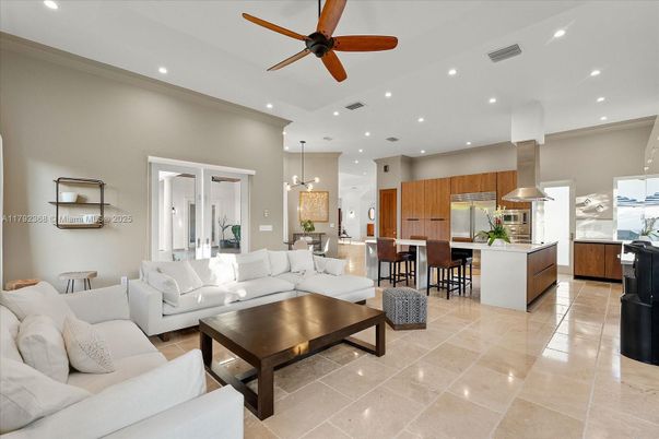 Dining room, Interior, Kitchen, Living room, Pendant Lights, Recessed Lighting, Stainless Steel Appliances