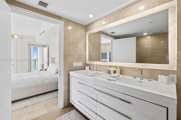 Bathroom, Bedroom, Dual Sink Vanities, Interior, Recessed Lighting