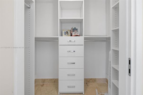 Interior, Walk-in Closets