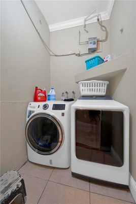 Interior, Washer