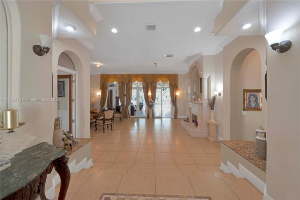 Fireplace, Interior, Recessed Lighting