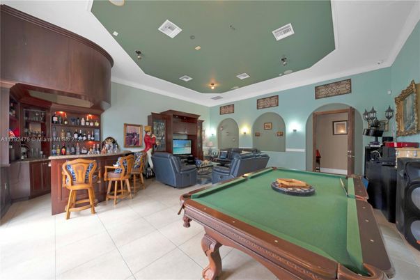 Billiard Table, Game Room, Interior, Recessed Lighting