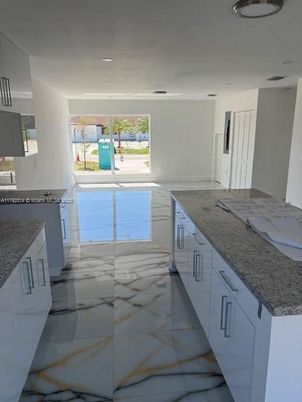 Interior, Kitchen, Marble, Recessed Lighting