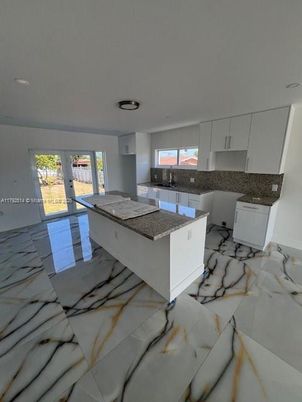 Interior, Kitchen, Marble, Recessed Lighting