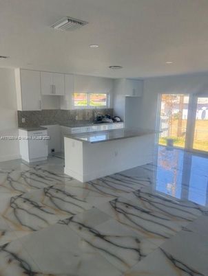 Interior, Kitchen, Marble, Recessed Lighting
