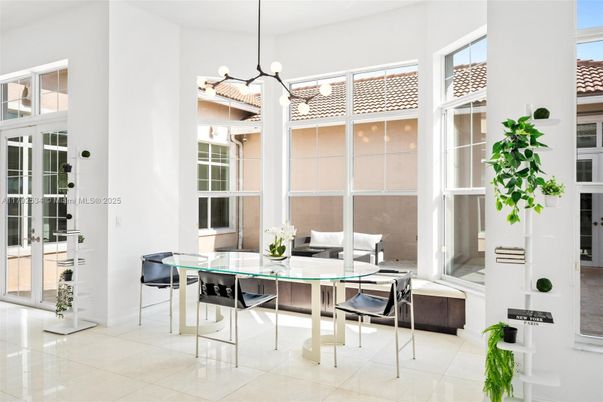Dining room, Interior, Pendant Lights