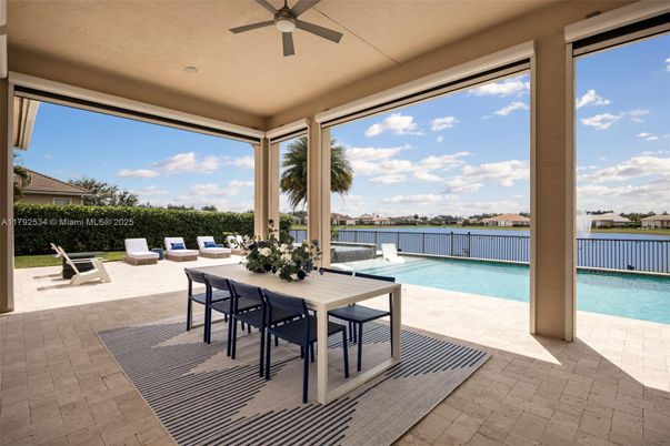 Exterior, Pool, Water