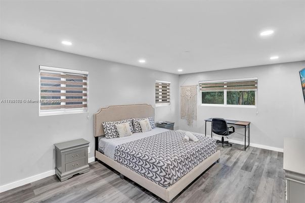 Bedroom, Home Office, Interior, Recessed Lighting, Wood Texture Flooring