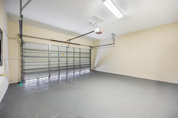 Garage, Interior