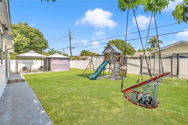 Backyard, Exterior, Playground