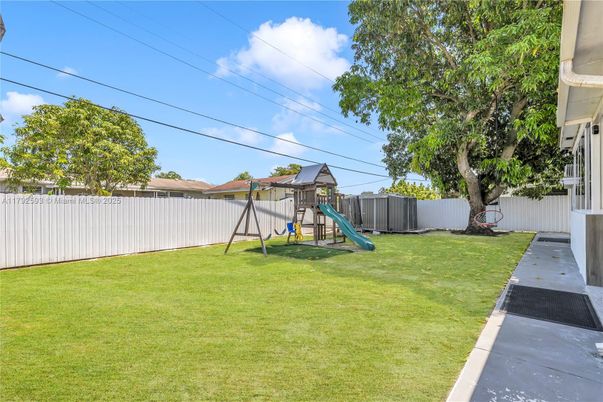 Backyard, Exterior, Playground