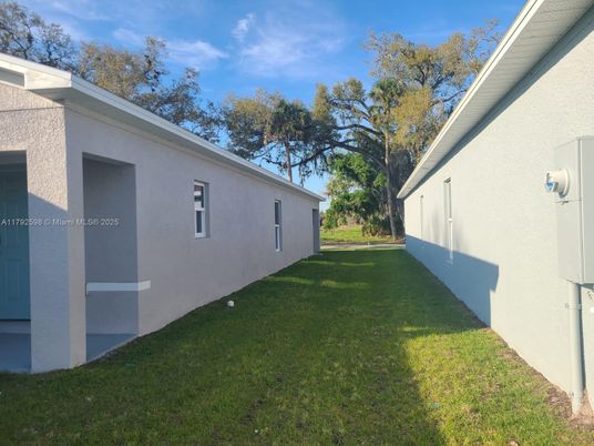 Backyard, Exterior