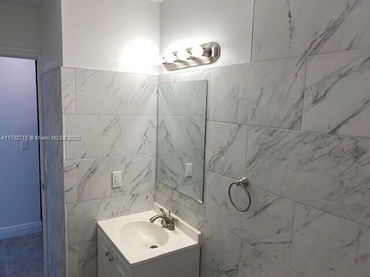 Bathroom, Interior, Marble Walls