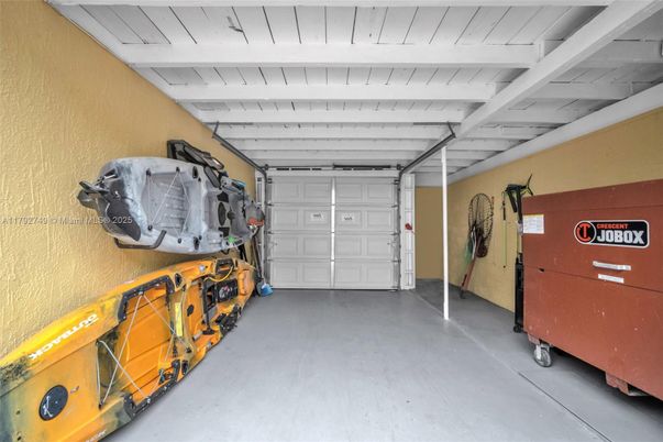 Garage, Interior