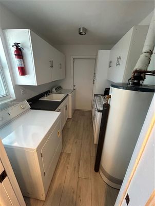 Interior, Kitchen, Washer, Wood Texture Flooring