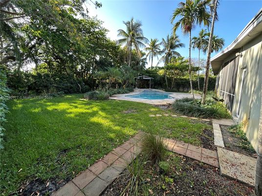 Backyard, Exterior, Pool
