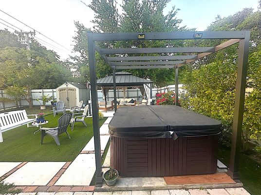 Exterior, Hot Tub