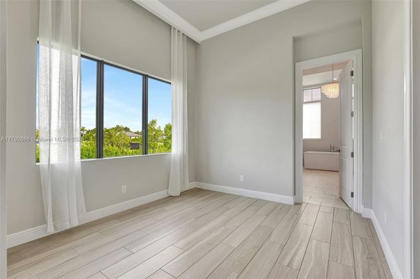 Chandelier, Empty room, Interior, Wood Texture Flooring