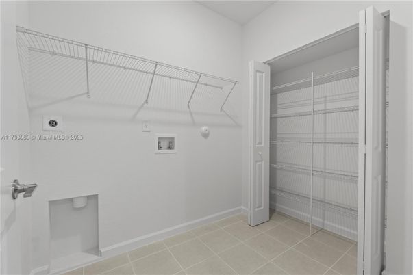 Interior, Walk-in Closets
