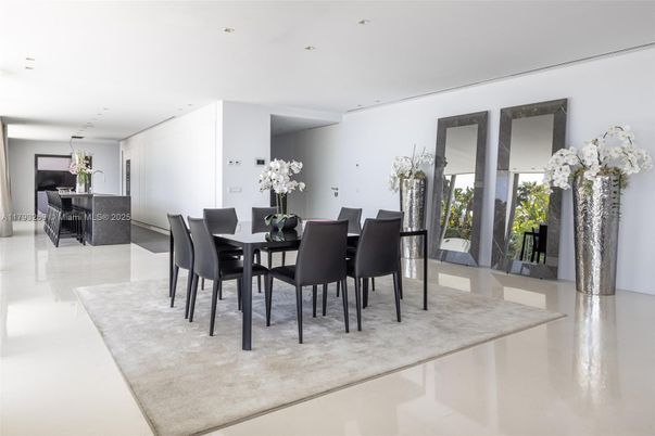 Dining room, Interior, Recessed Lighting