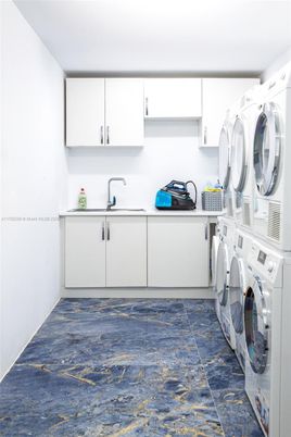Interior, Washer