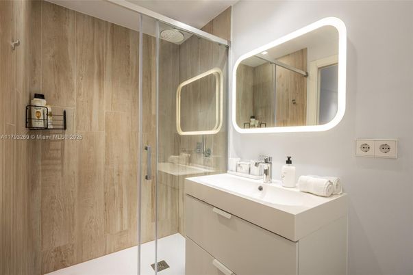 Bathroom, Glass Shower, Interior