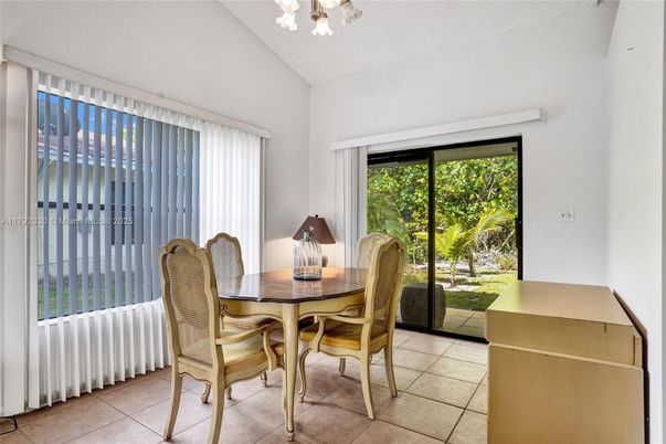 Dining room, Interior