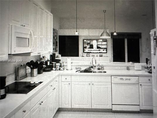 Interior, Kitchen, Pendant Lights