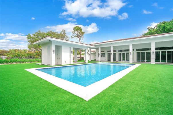 Backyard, Exterior, Pool