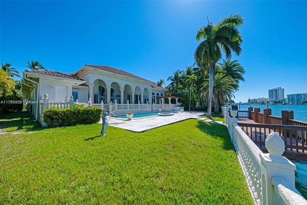 Backyard, Exterior, Pool, Water