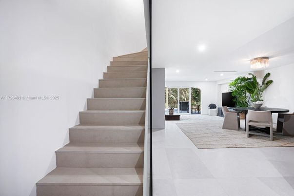 Dining room, Interior, Recessed Lighting