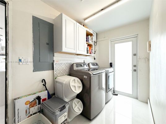 Interior, Washer
