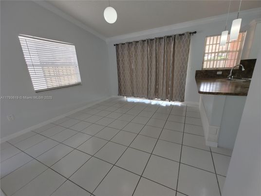 Empty room, Interior, Pendant Lights