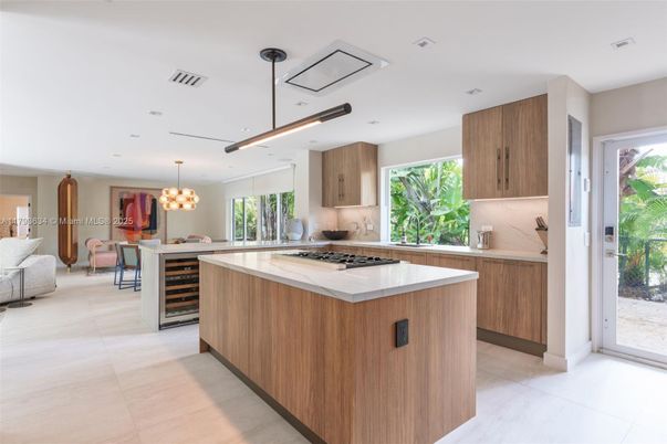 Chandelier, Dining room, Interior, Kitchen, Pendant Lights, Recessed Lighting