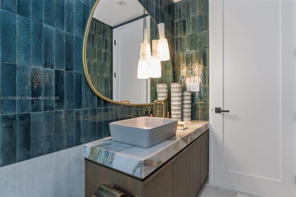 Bathroom, Interior, Pendant Lights