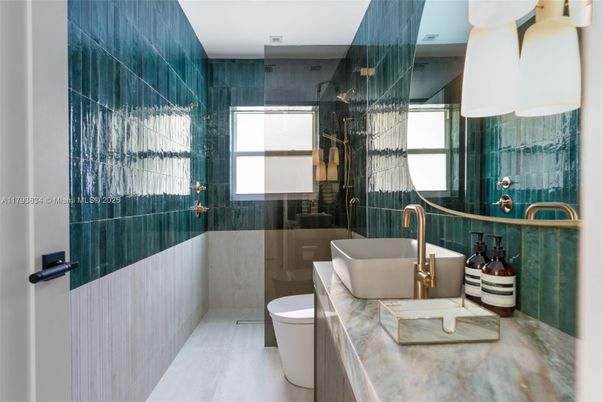 Bathroom, Free Standing Baths, Glass Shower, Interior