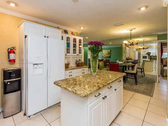 Chandelier, Dining room, Interior, Kitchen, Recessed Lighting