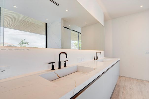 Bathroom, Interior, Marble Walls, Recessed Lighting, Wood Texture Flooring