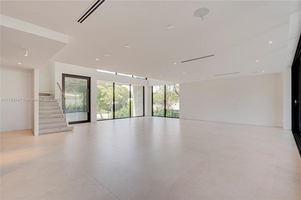 Empty room, Interior, Recessed Lighting