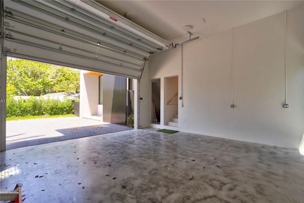 Garage, Interior