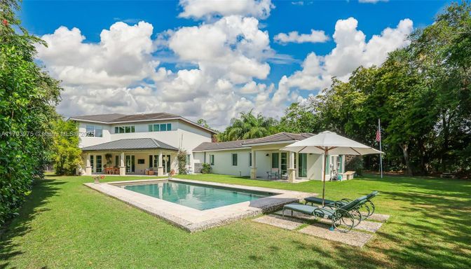 Backyard, Exterior, Pool