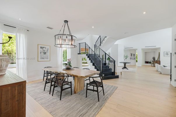 Dining room, Interior, Living room, Pendant Lights, Recessed Lighting, Wood Texture Flooring